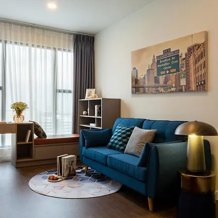 Oui! Oui! Cbd Apartment - Rivergate Building